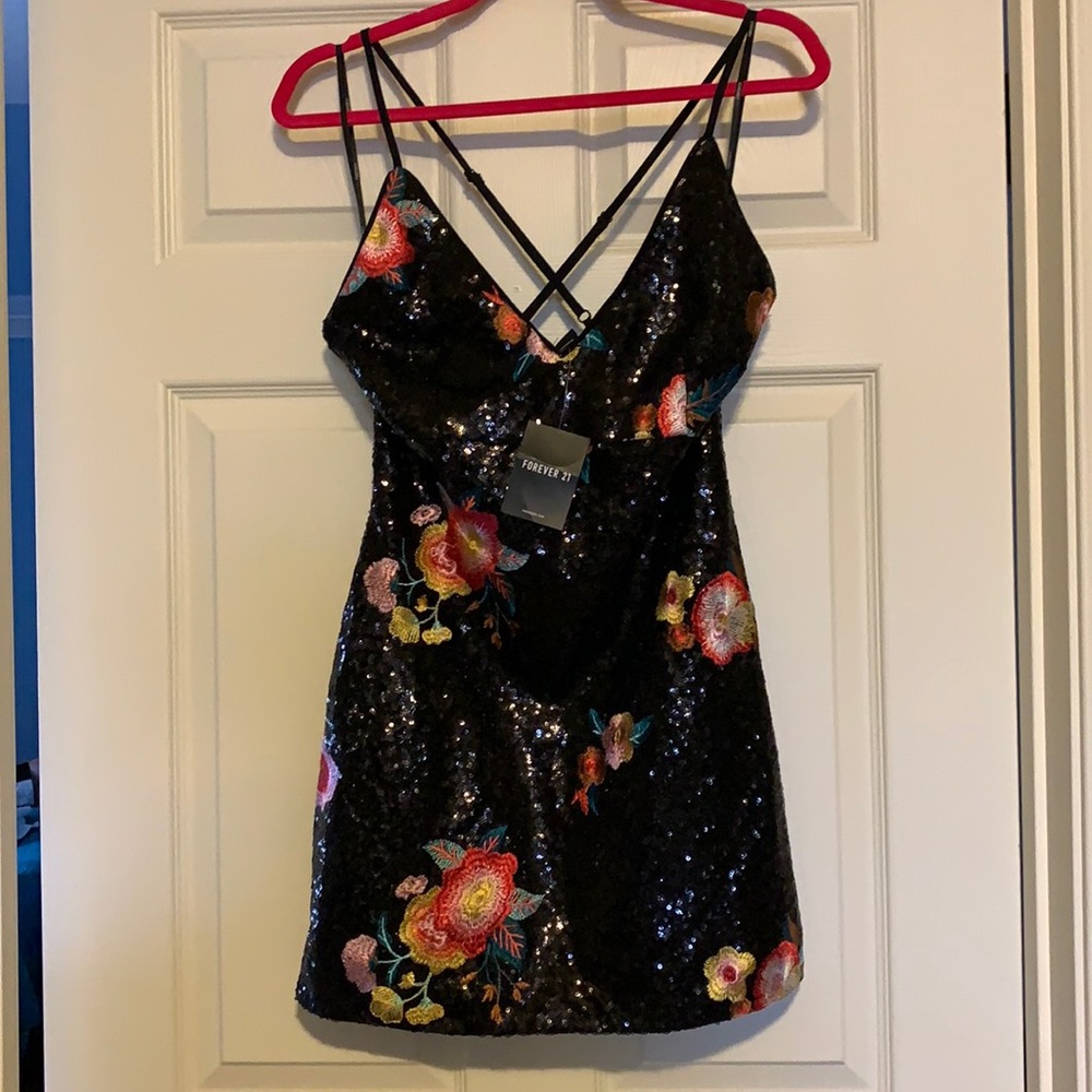 Forever 21 strap sequins and embroidery dress. NWT